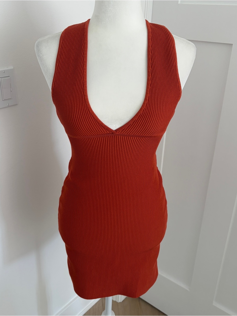 Babaton Aritzia Ribbed Knit Contour Dress Orange Sleeveless V Neck Bodycon S*Z12